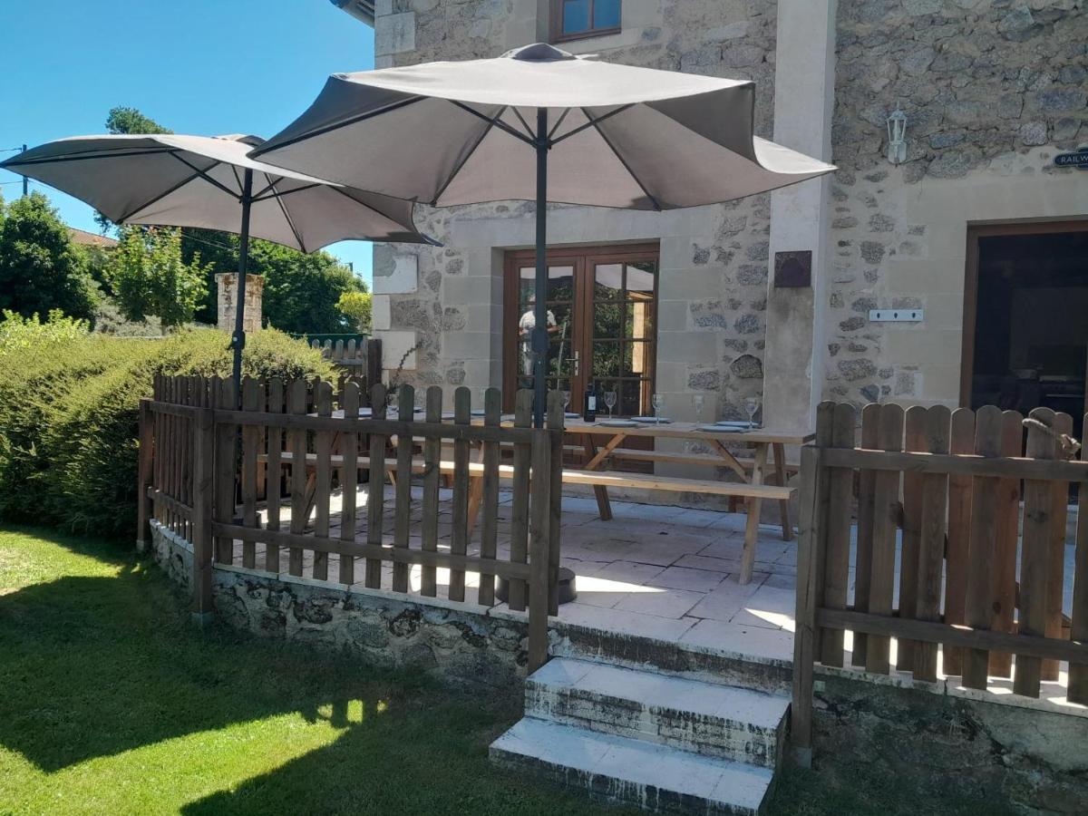 The Railway Cottage - Characterful And Comfortable Holiday Cottage Piégut-Pluviers Eksteriør bilde